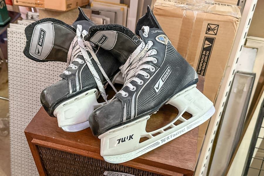 Paar Eishockeyschuhe Nike Bauer, Gr. 42